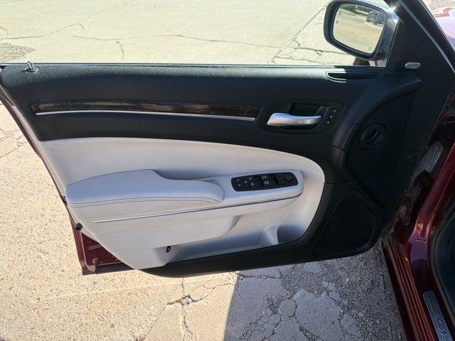2016 Chrysler 300C 300C