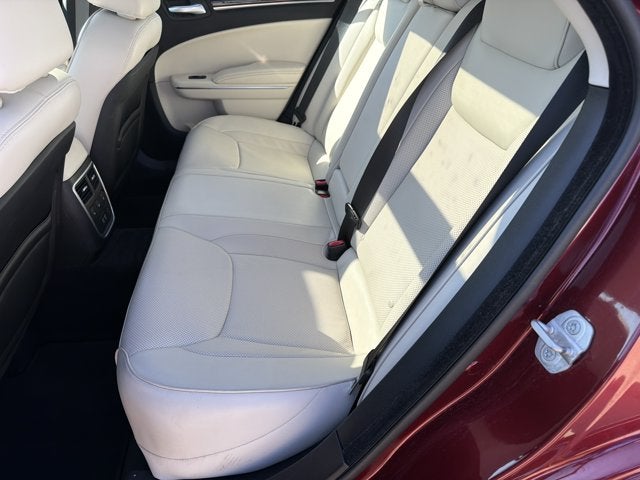 2016 Chrysler 300C 300C