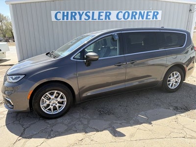 2023 Chrysler Pacifica Touring L