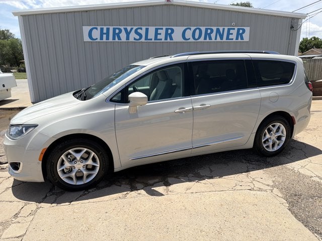 2020 Chrysler Pacifica Touring L Plus's photo
