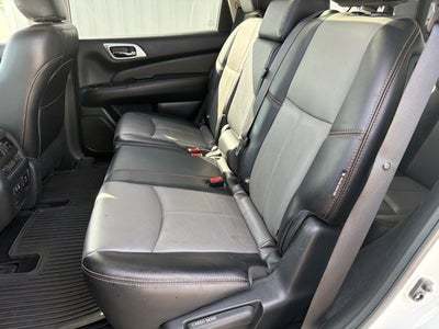 2020 Nissan Pathfinder SL