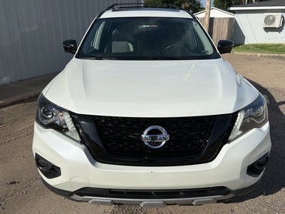 2020 Nissan Pathfinder SL